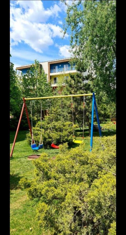 Relaxing Bucharest Airport Residences & Therme-Self Check-In Otopeni Exterior photo